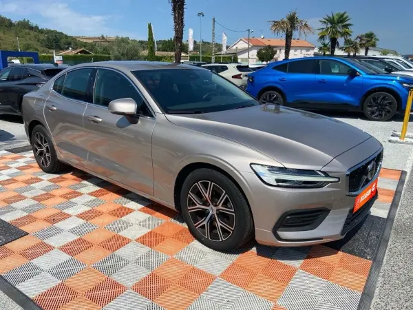 Volvo S60 B4 197 MHEV BVA CORE + GPS Caméra - Photo 3