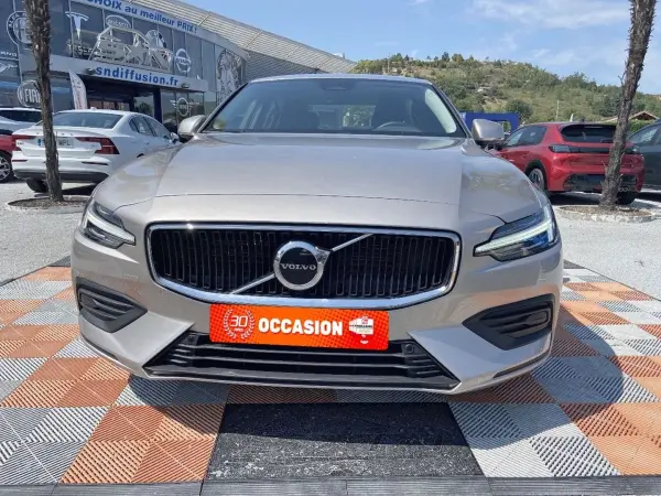 Volvo S60 B4 197 MHEV BVA CORE + GPS Caméra - Photo 2