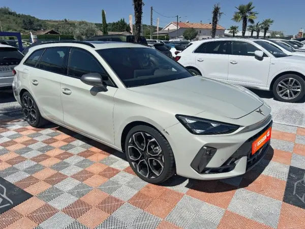 Cupra LEON SPORTSTOURER NEW V 1.5 e-TSI 150 mHEV DSG7 Toit GPS Caméra JA 18" - Photo 3