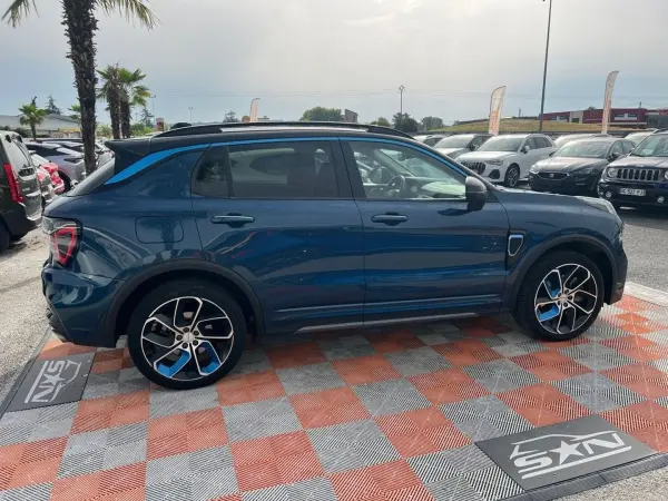 LYNK & CO 01 1.5 HYBRIDE PHEV 261 GPS Toit Caméra JA 18" - Photo 4