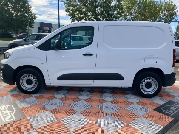 Peugeot PARTNER BlueHDi 100 ASPHALT GPS Caméra 3PL 1°Main - Photo 3